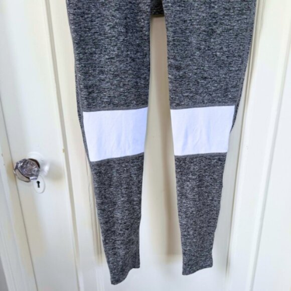 BEYOND YOGA Grey White Spacedyed Colorblock Legging Size M - Picture 5 of 14